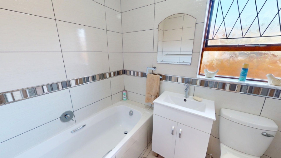 2 Bedroom Property for Sale in Sherwood Eastern Cape